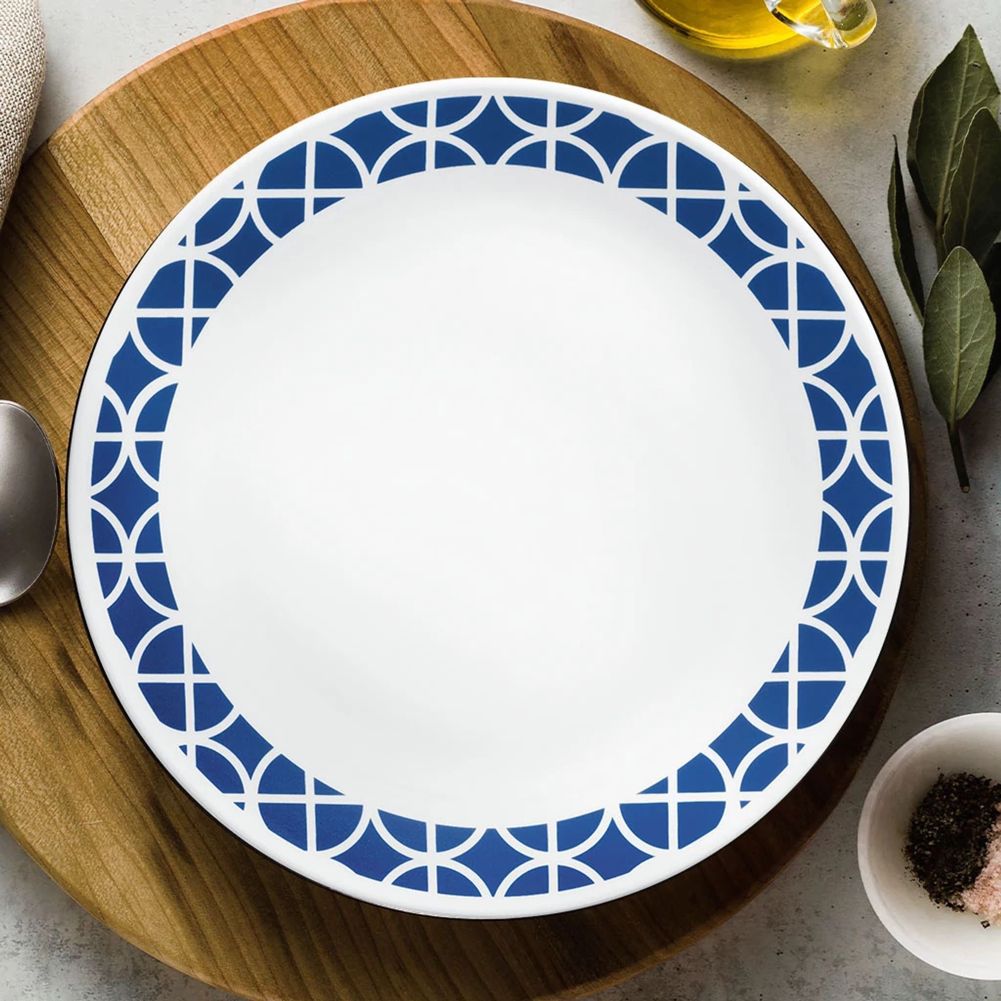 Corelle® Cobalt Circles 12-piece Mugless Dinnerware Set, Service of 4